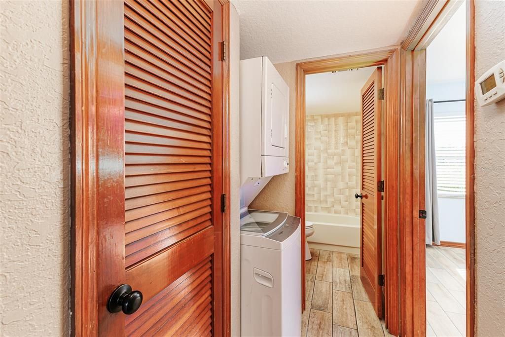 На продажу: $145,000 (2 спален, 2 ванн, 831 Квадратных фут)