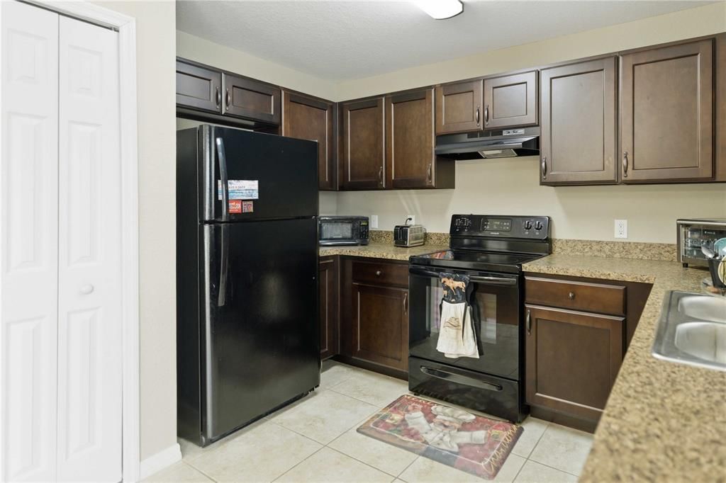 En Venta: $269,000 (3 camas, 2 baños, 1327 Pies cuadrados)