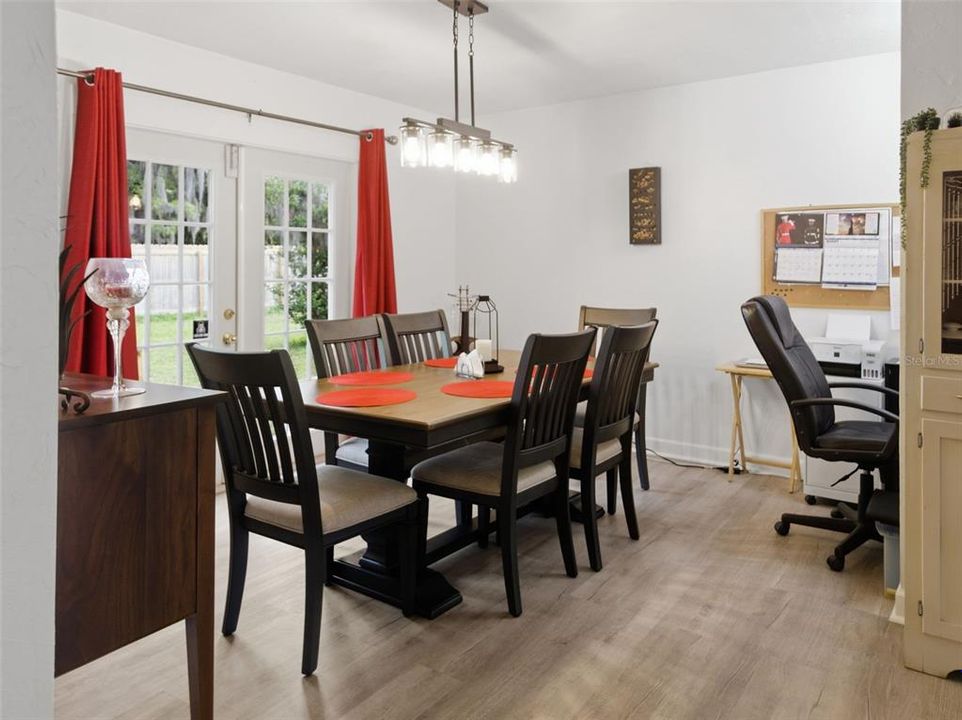 For Sale: $249,900 (3 beds, 2 baths, 1732 Square Feet)