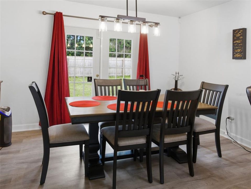 For Sale: $249,900 (3 beds, 2 baths, 1732 Square Feet)