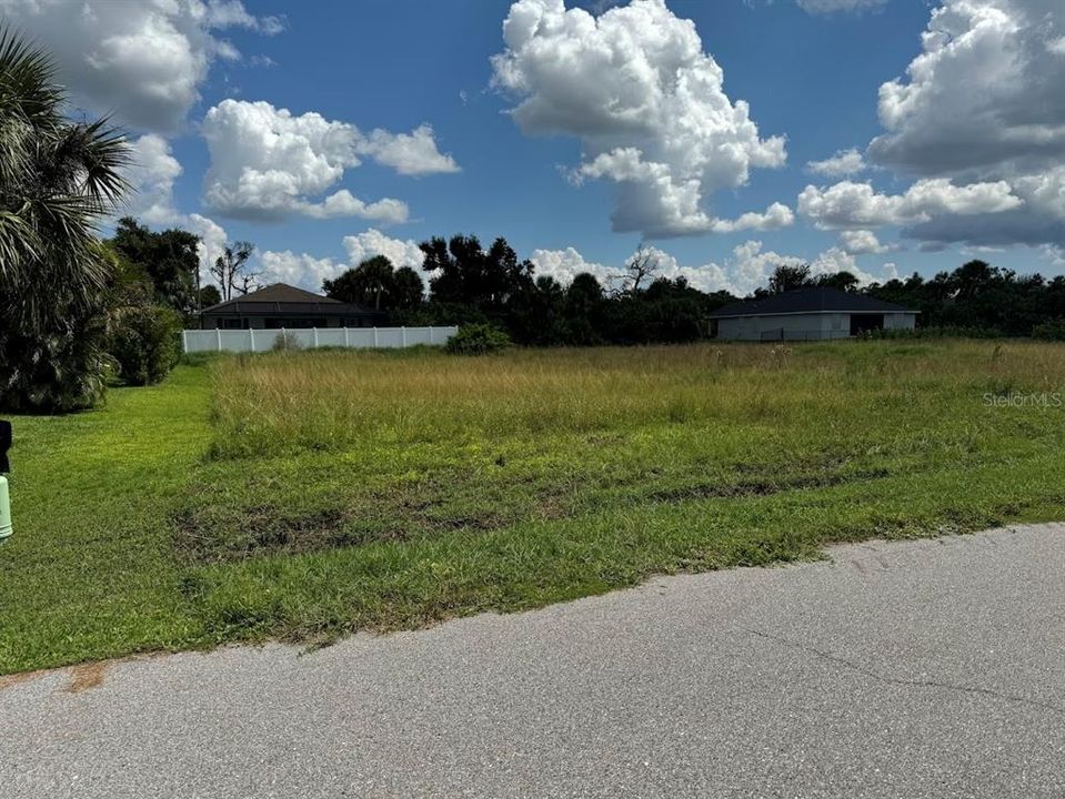 En Venta: $19,500 (0.17 acres)