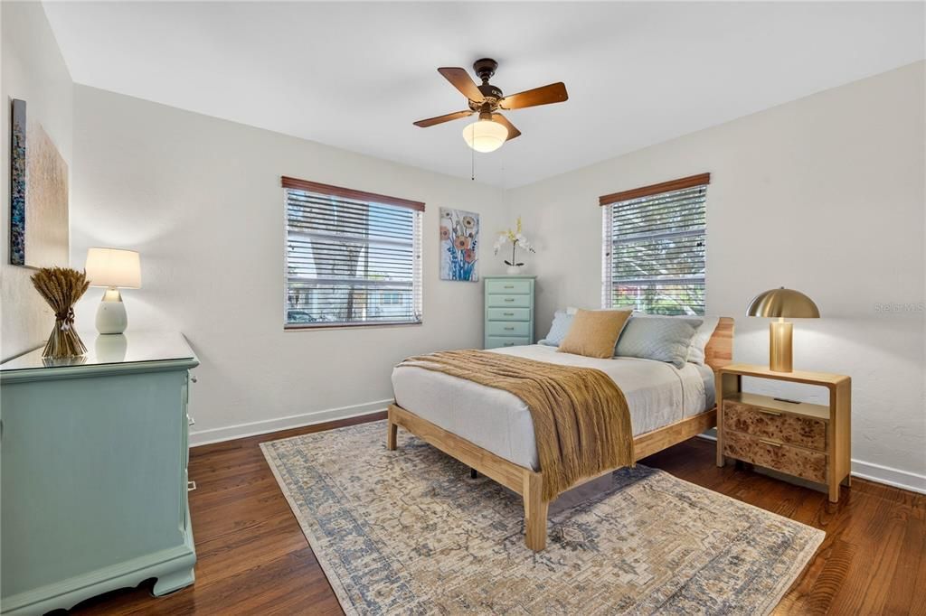 For Rent: $3,100 (2 beds, 1 baths, 1108 Square Feet)