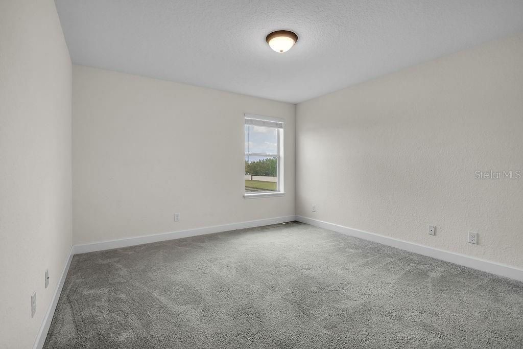 For Rent: $2,350 (3 beds, 2 baths, 1838 Square Feet)