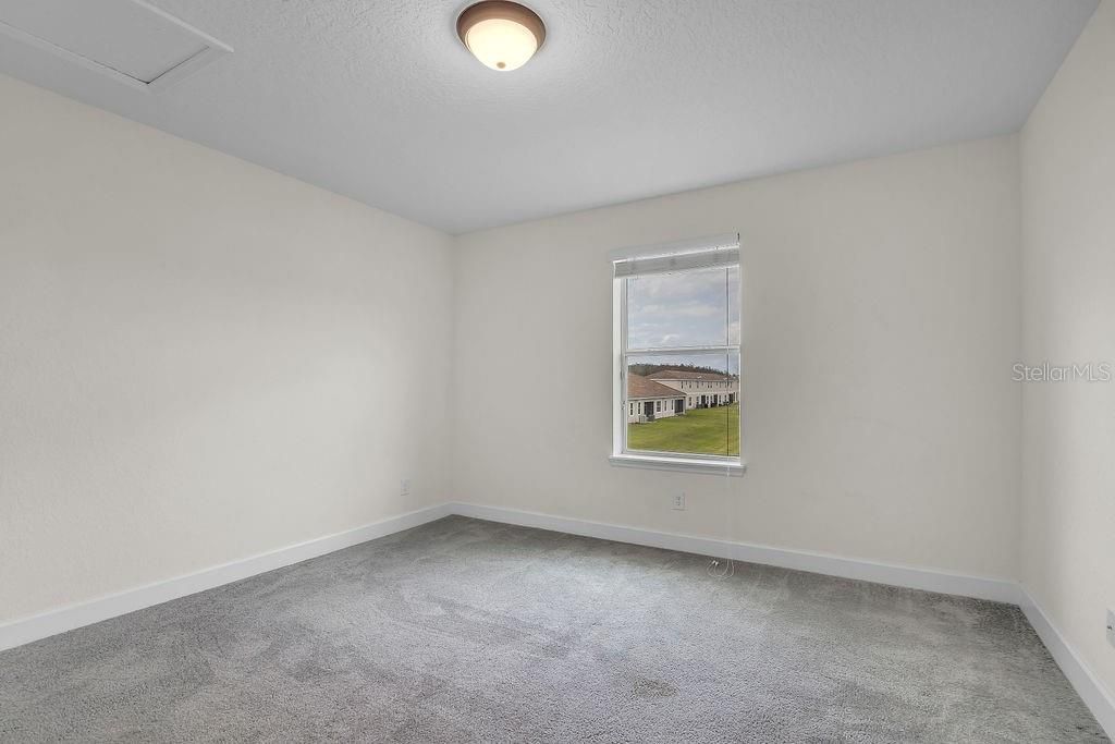For Rent: $2,350 (3 beds, 2 baths, 1838 Square Feet)