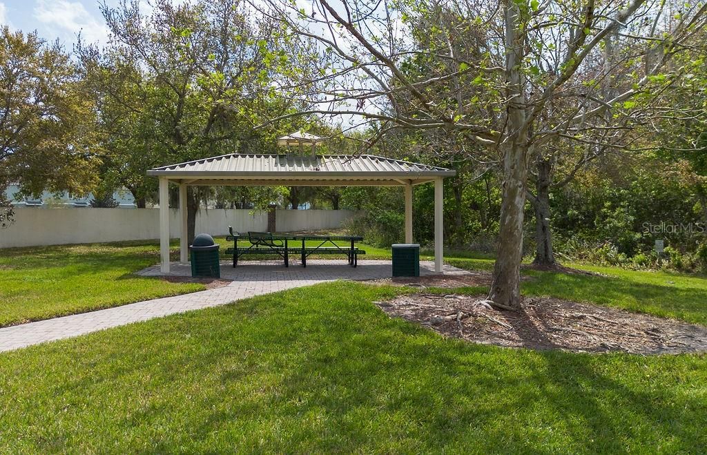 For Rent: $2,350 (3 beds, 2 baths, 1838 Square Feet)