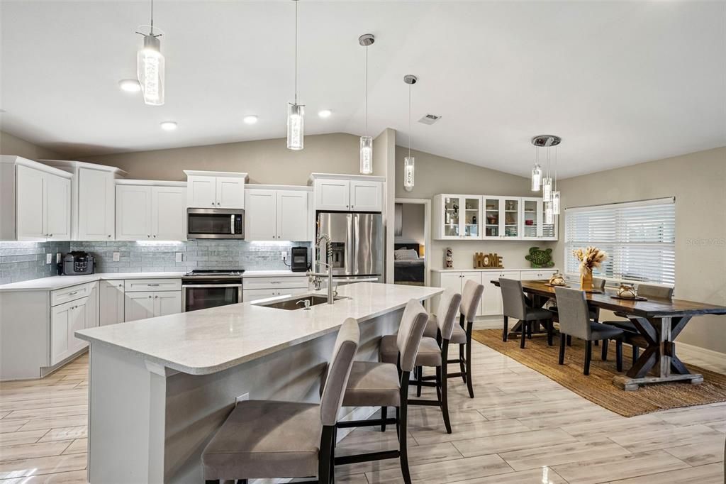 For Sale: $850,000 (3 beds, 3 baths, 2144 Square Feet)