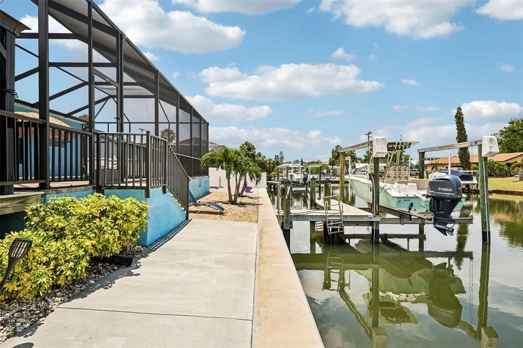For Sale: $850,000 (3 beds, 3 baths, 2144 Square Feet)
