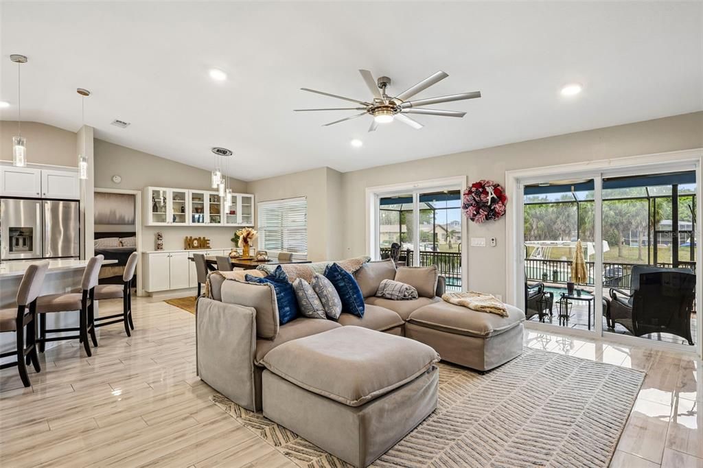 For Sale: $850,000 (3 beds, 3 baths, 2144 Square Feet)