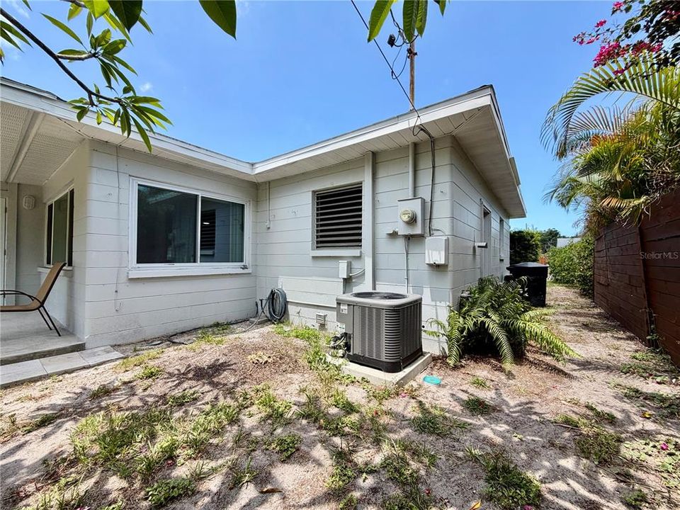 For Rent: $2,300 (2 beds, 1 baths, 1024 Square Feet)