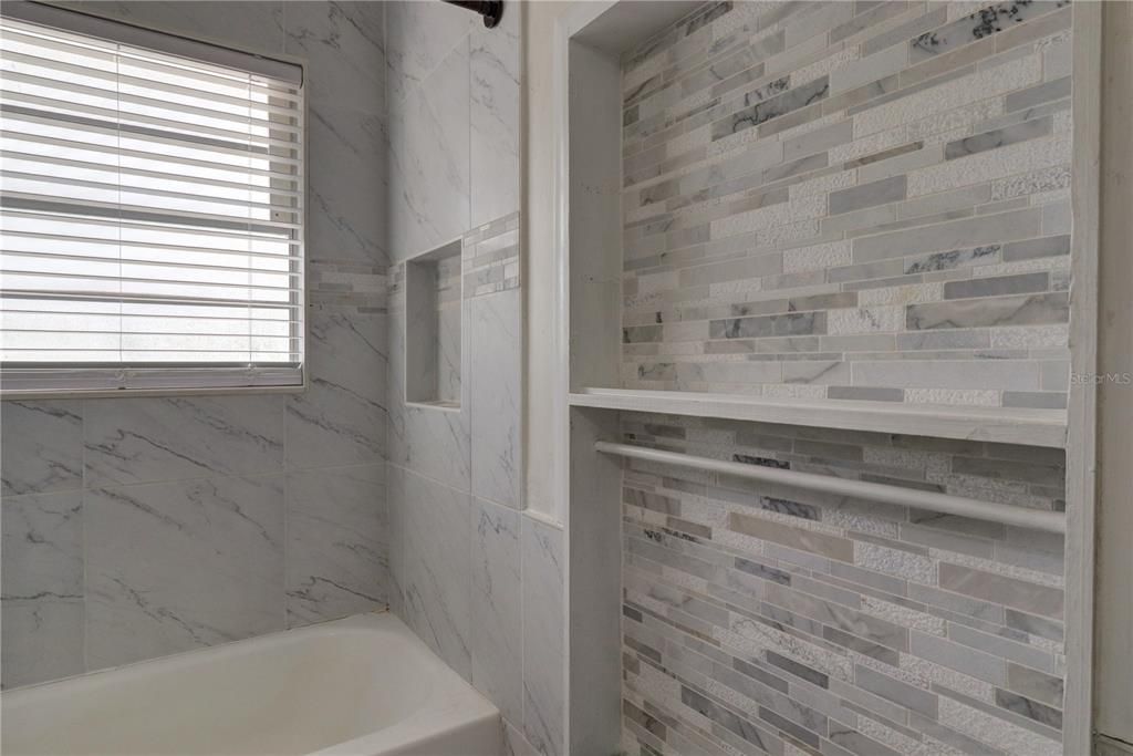 For Sale: $379,900 (3 beds, 3 baths, 1584 Square Feet)