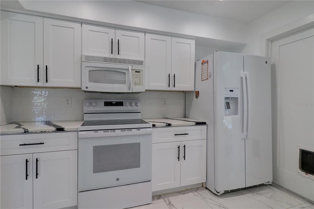 For Sale: $379,900 (3 beds, 3 baths, 1584 Square Feet)