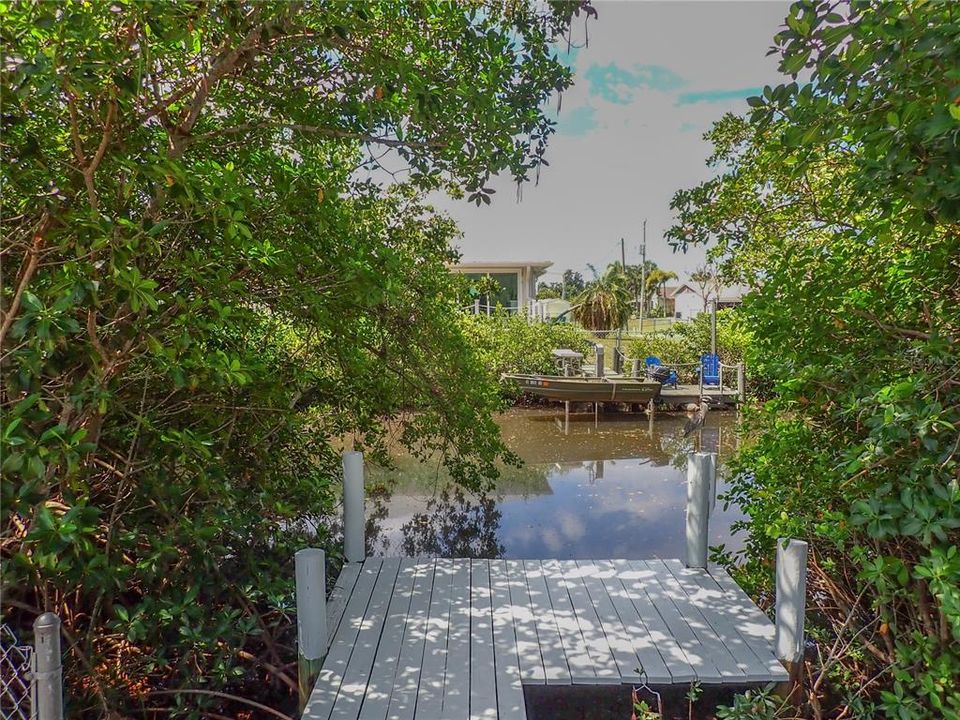 For Sale: $379,900 (3 beds, 3 baths, 1584 Square Feet)