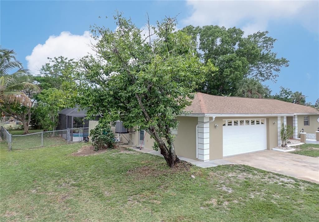 For Sale: $379,900 (3 beds, 3 baths, 1584 Square Feet)