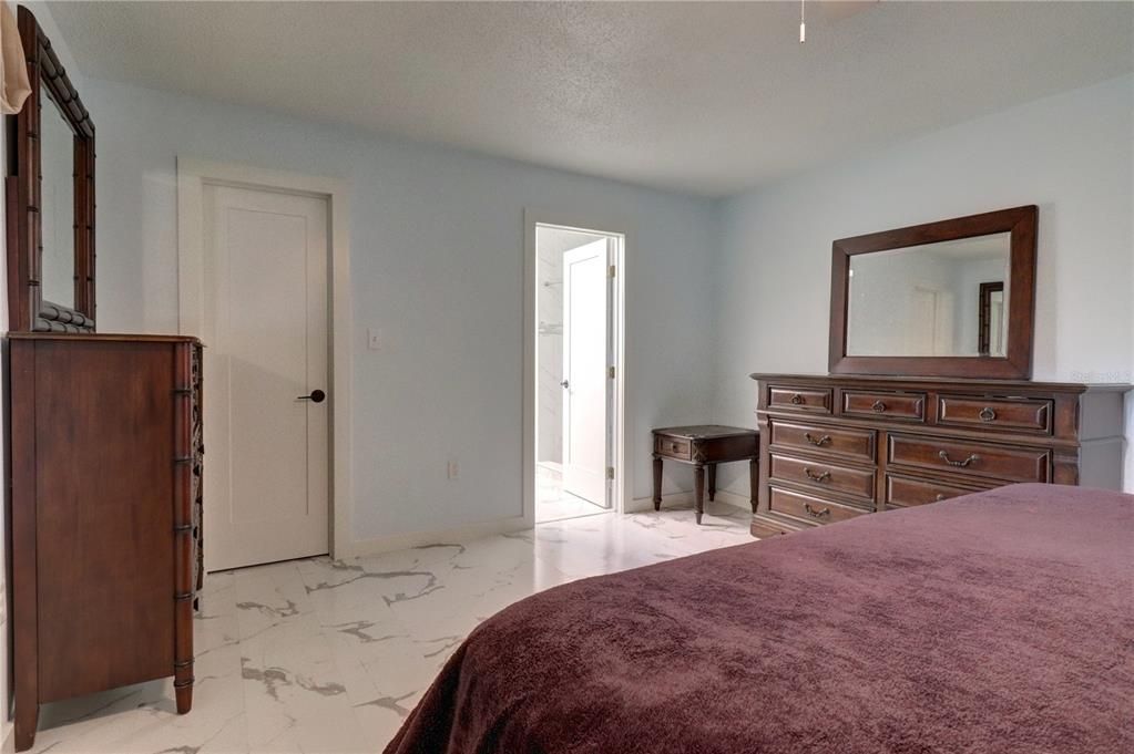 For Sale: $379,900 (3 beds, 3 baths, 1584 Square Feet)