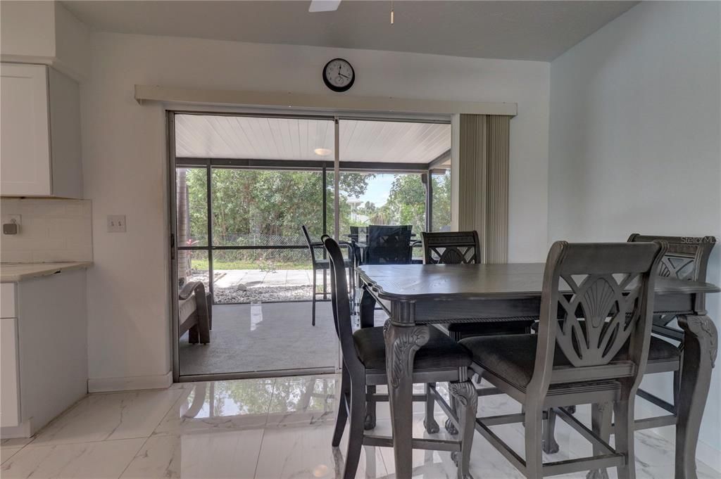For Sale: $379,900 (3 beds, 3 baths, 1584 Square Feet)