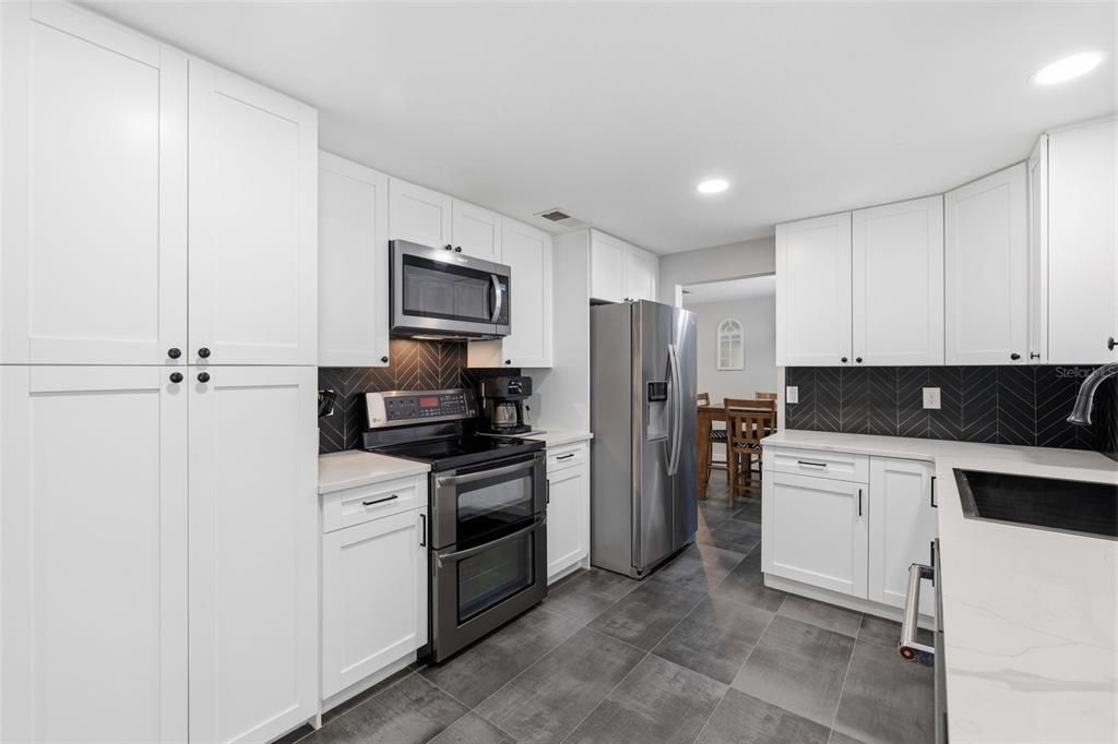 For Sale: $545,000 (3 beds, 2 baths, 1556 Square Feet)
