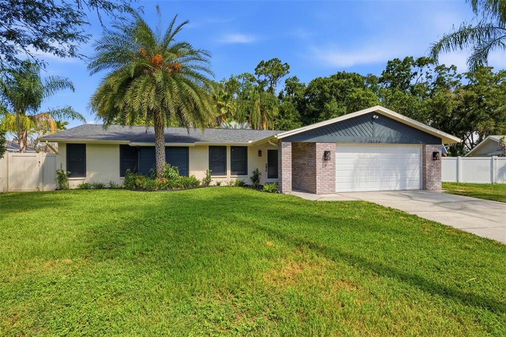 For Sale: $545,000 (3 beds, 2 baths, 1556 Square Feet)
