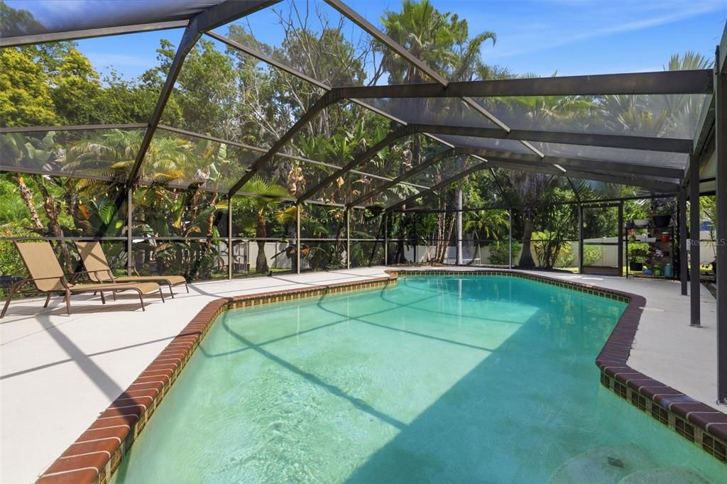 For Sale: $545,000 (3 beds, 2 baths, 1556 Square Feet)