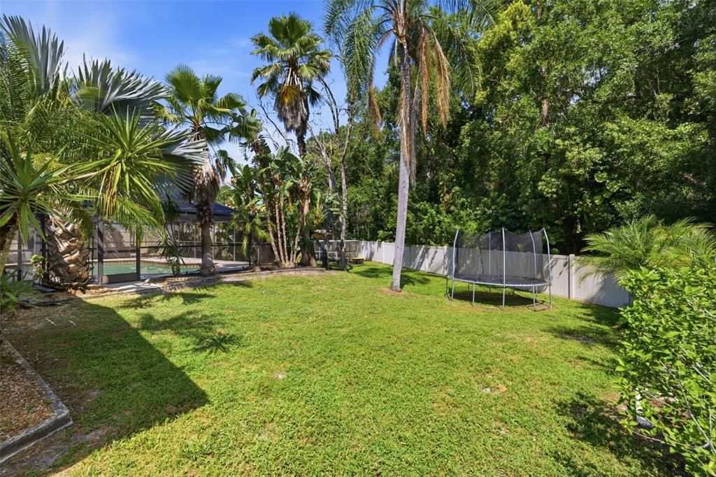 For Sale: $545,000 (3 beds, 2 baths, 1556 Square Feet)
