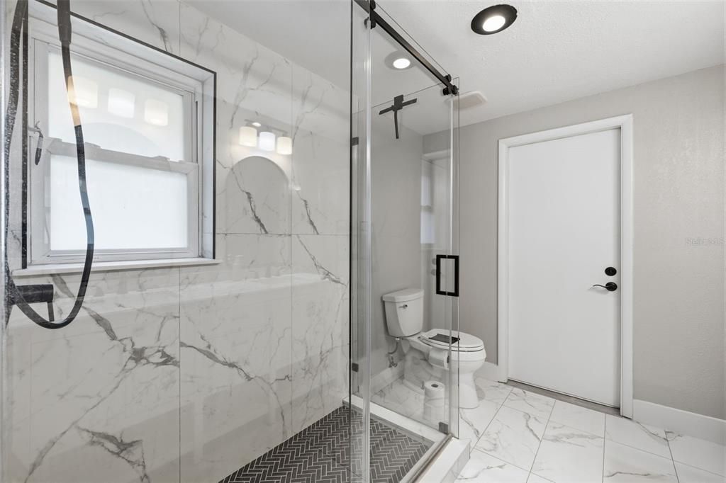 For Sale: $545,000 (3 beds, 2 baths, 1556 Square Feet)