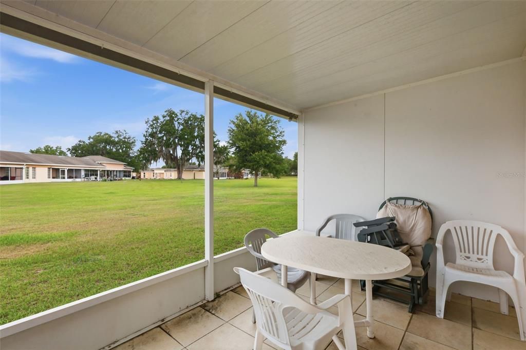 For Sale: $85,000 (1 beds, 1 baths, 648 Square Feet)