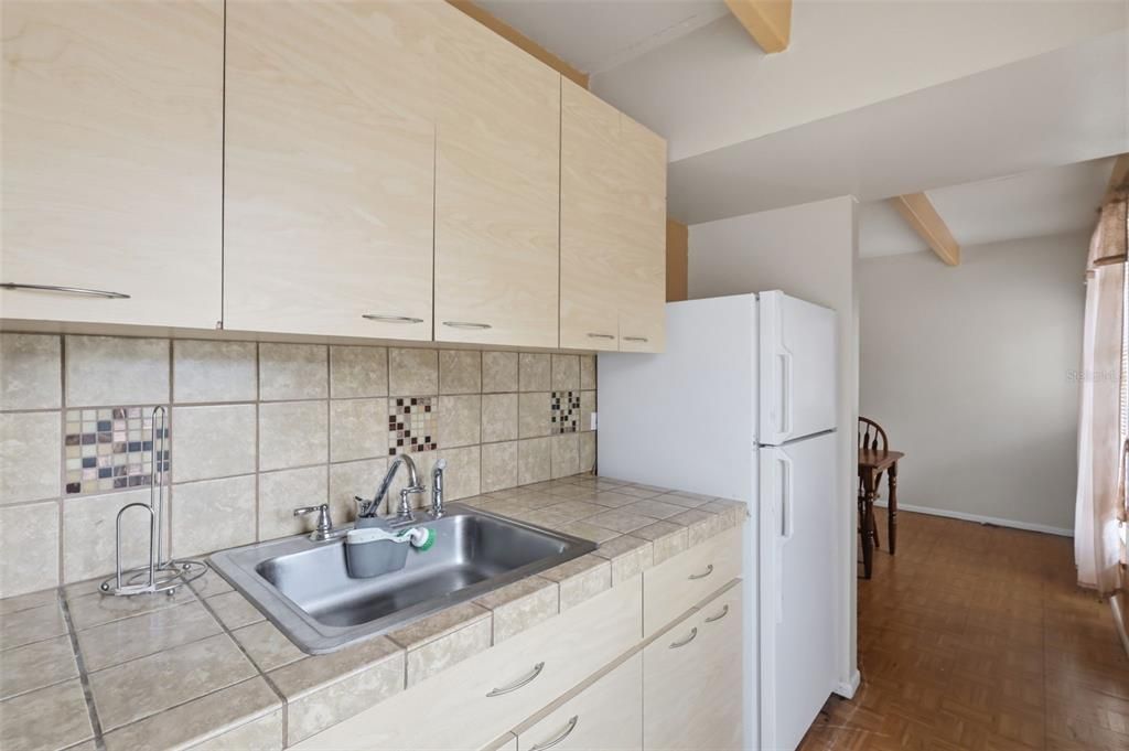 For Sale: $85,000 (1 beds, 1 baths, 648 Square Feet)