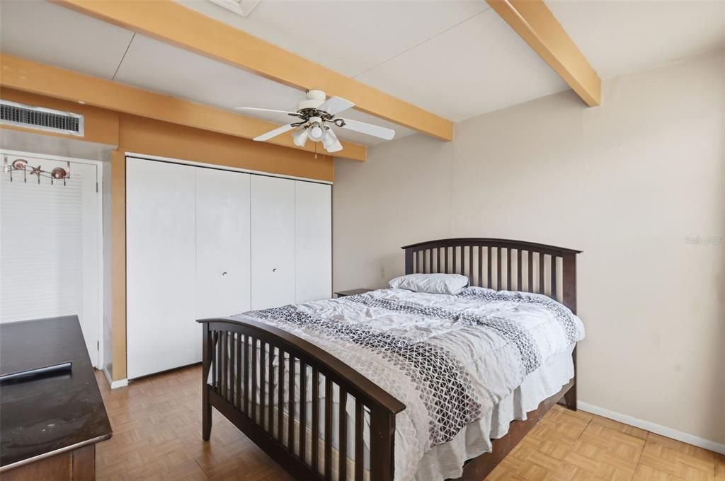 For Sale: $85,000 (1 beds, 1 baths, 648 Square Feet)