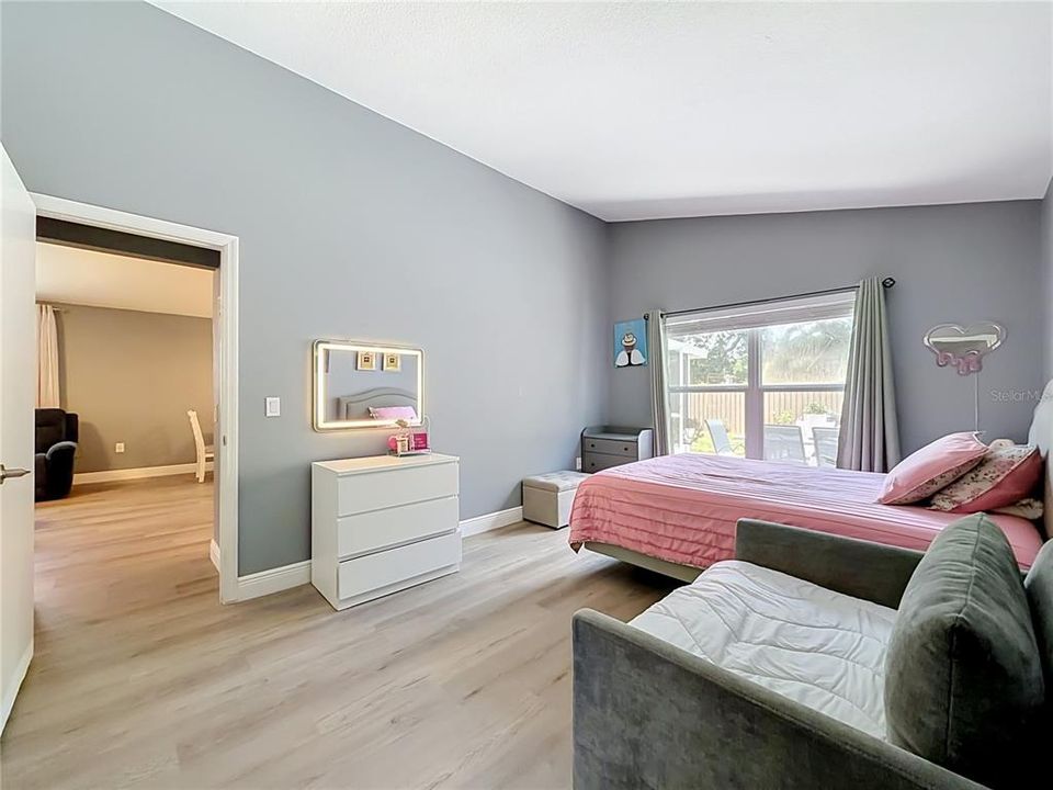 На продажу: $369,900 (3 спален, 2 ванн, 1278 Квадратных фут)