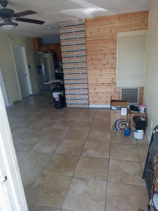 For Sale: $465,000 (4 beds, 2 baths, 1100 Square Feet)
