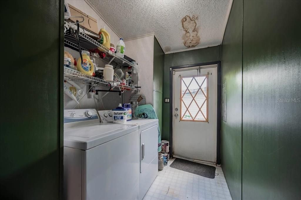 На продажу: $385,000 (3 спален, 2 ванн, 1782 Квадратных фут)