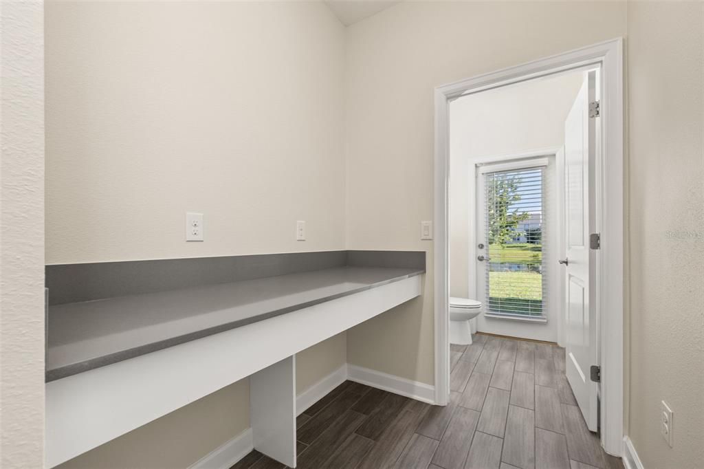 En Venta: $599,999 (4 camas, 2 baños, 2949 Pies cuadrados)