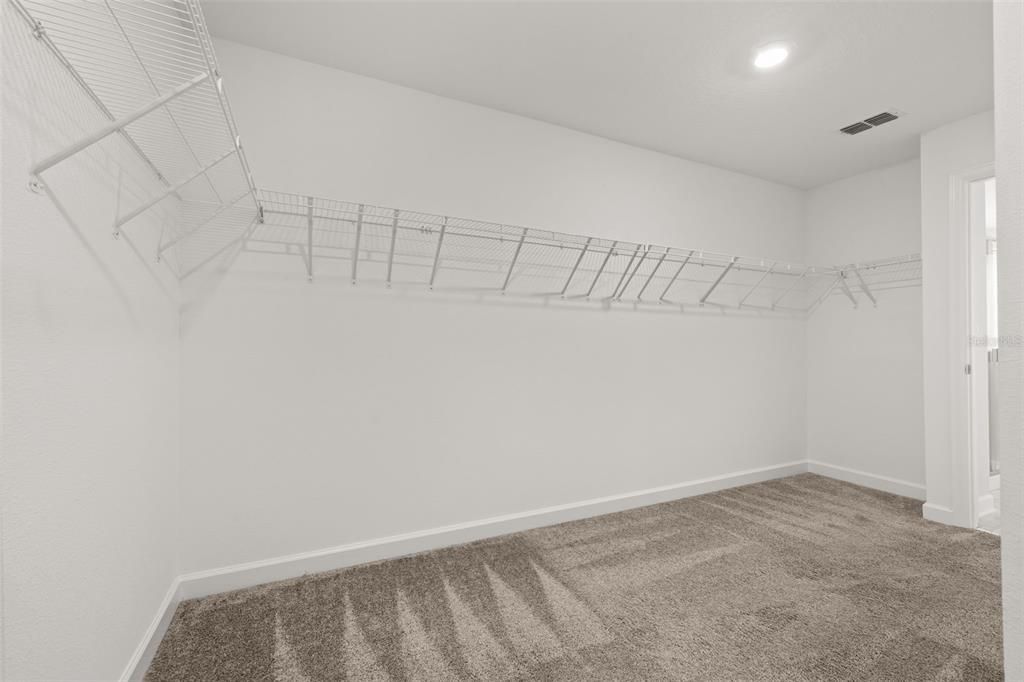 En Venta: $599,999 (4 camas, 2 baños, 2949 Pies cuadrados)
