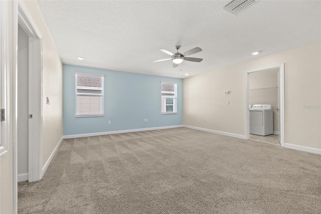 En Venta: $599,999 (4 camas, 2 baños, 2949 Pies cuadrados)