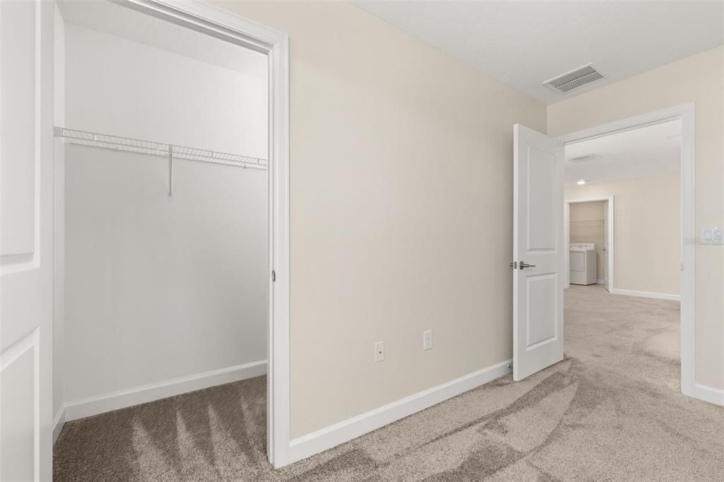 En Venta: $599,999 (4 camas, 2 baños, 2949 Pies cuadrados)