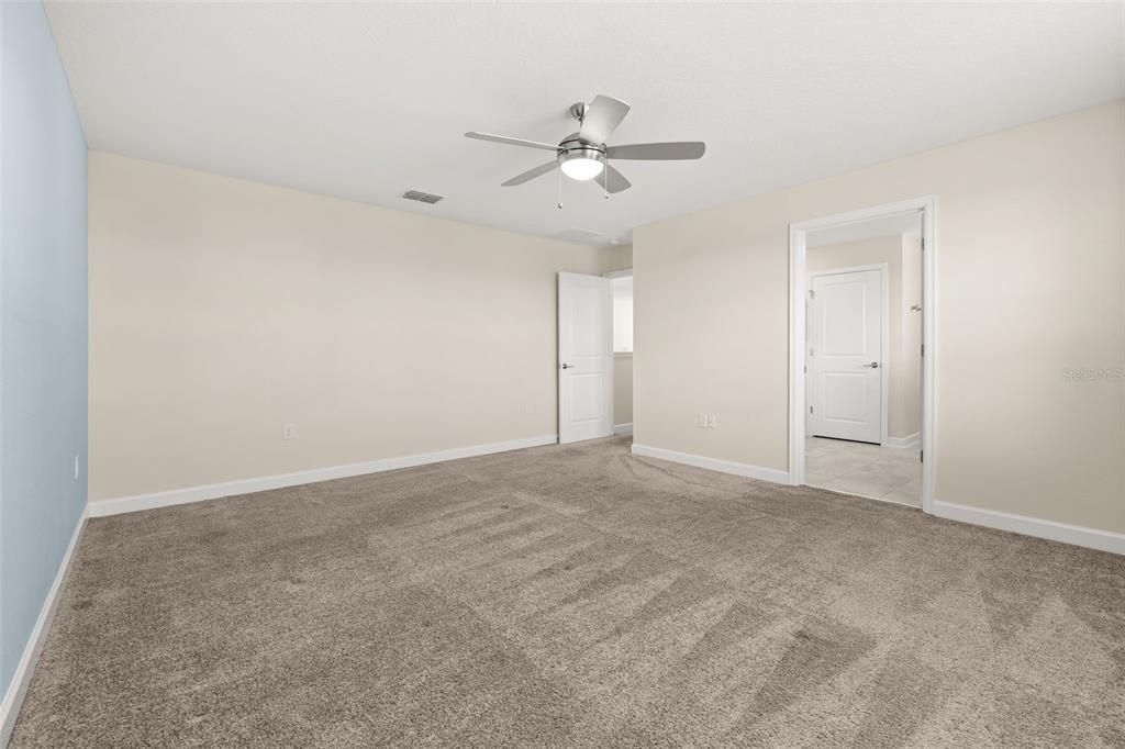 En Venta: $599,999 (4 camas, 2 baños, 2949 Pies cuadrados)