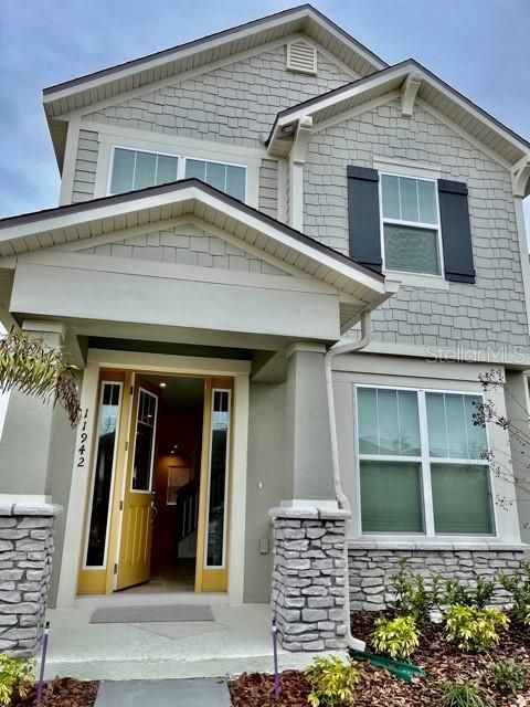 For Rent: $2,800 (3 beds, 2 baths, 1772 Square Feet)