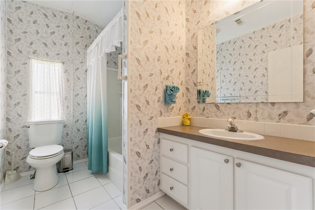En Venta: $250,000 (2 camas, 2 baños, 1556 Pies cuadrados)