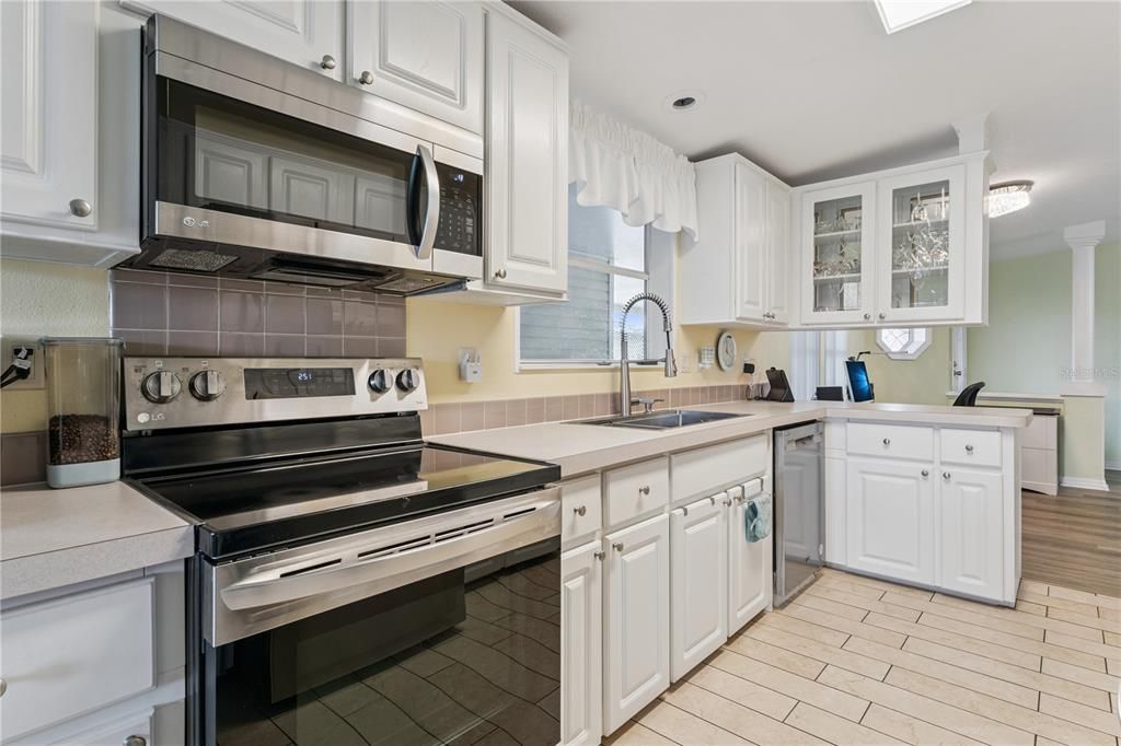 En Venta: $250,000 (2 camas, 2 baños, 1556 Pies cuadrados)