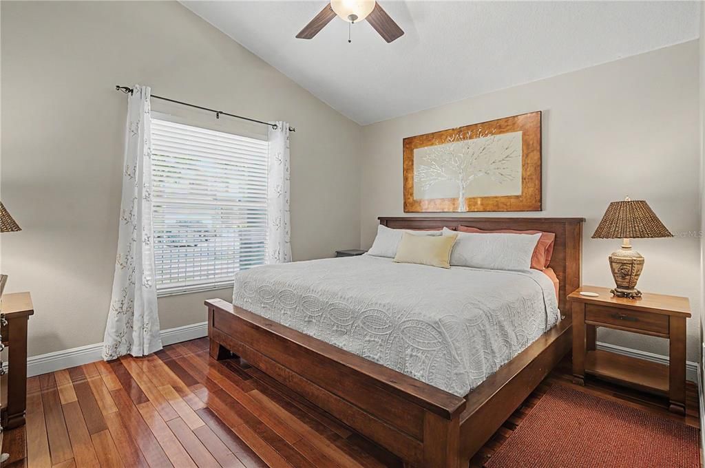 For Sale: $400,000 (3 beds, 2 baths, 1280 Square Feet)