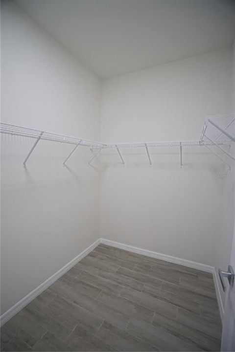 For Rent: $2,500 (3 beds, 3 baths, 1352 Square Feet)