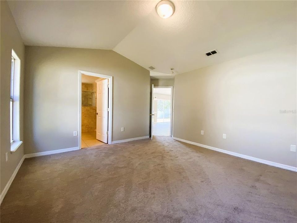 В аренду: $1,699 (3 спален, 2 ванн, 1530 Квадратных фут)