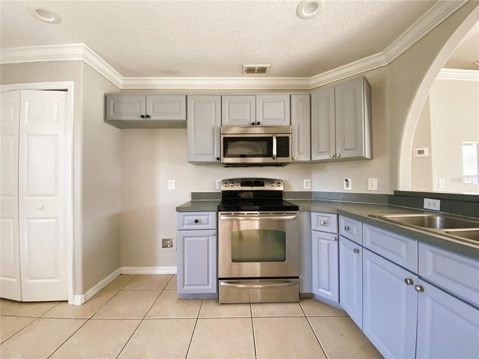 В аренду: $1,699 (3 спален, 2 ванн, 1530 Квадратных фут)