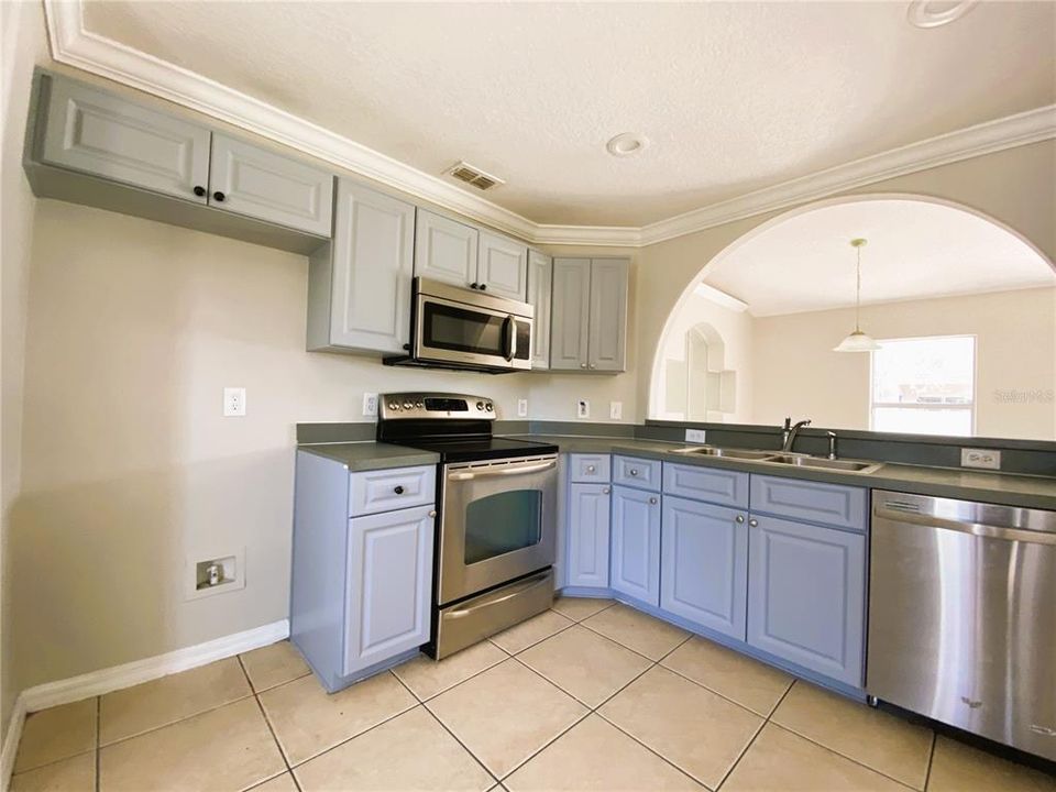 В аренду: $1,699 (3 спален, 2 ванн, 1530 Квадратных фут)
