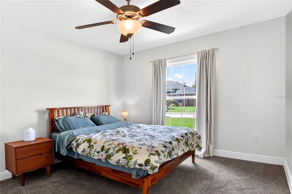 For Sale: $325,000 (3 beds, 2 baths, 1451 Square Feet)