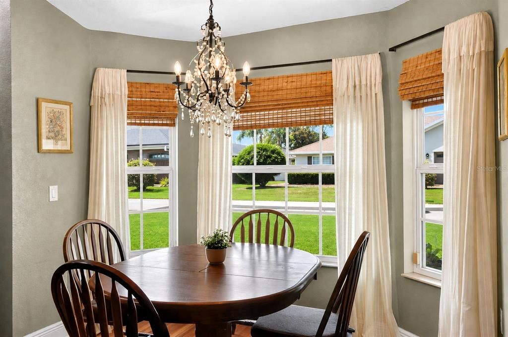 For Sale: $325,000 (3 beds, 2 baths, 1451 Square Feet)