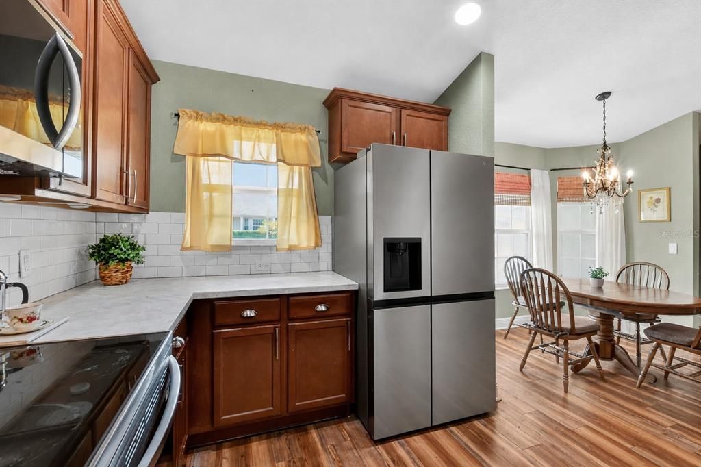 For Sale: $325,000 (3 beds, 2 baths, 1451 Square Feet)