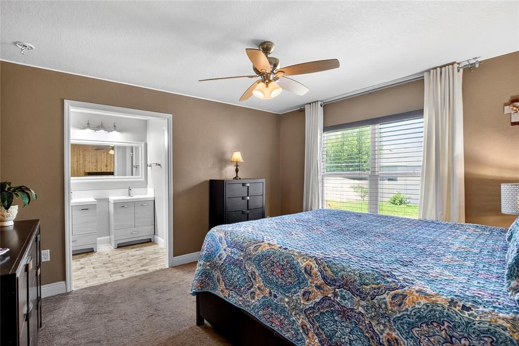 For Sale: $325,000 (3 beds, 2 baths, 1451 Square Feet)