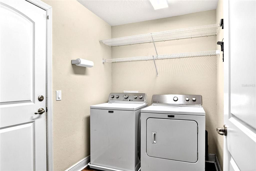 For Sale: $325,000 (3 beds, 2 baths, 1451 Square Feet)