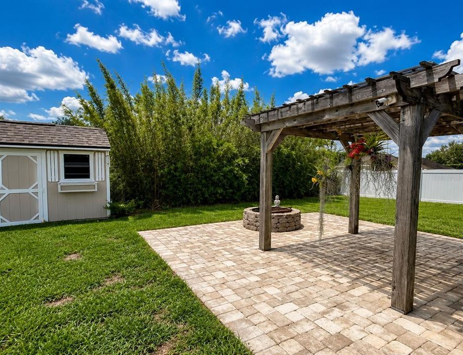 For Sale: $325,000 (3 beds, 2 baths, 1451 Square Feet)