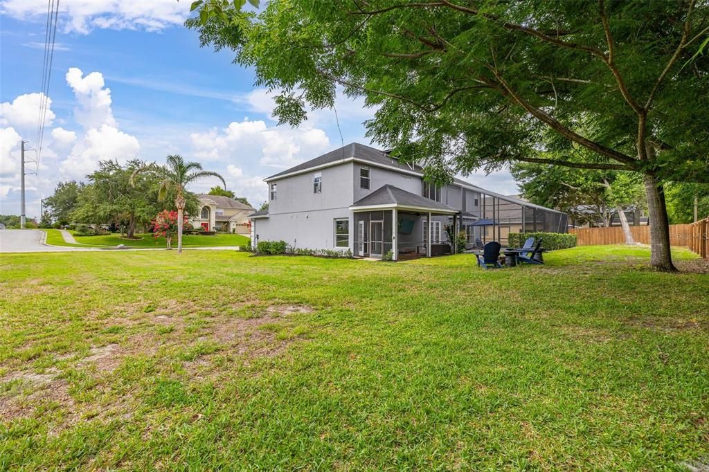 For Sale: $950,000 (5 beds, 3 baths, 3242 Square Feet)